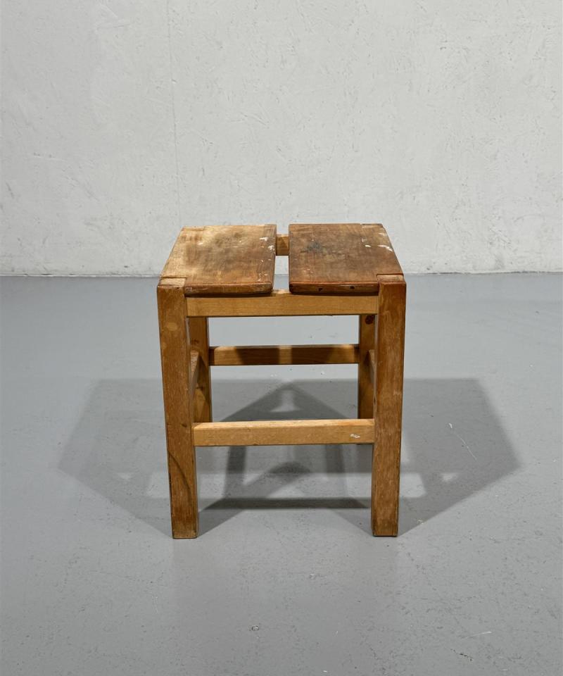 Vintage talonpoikaistyyli jakkara