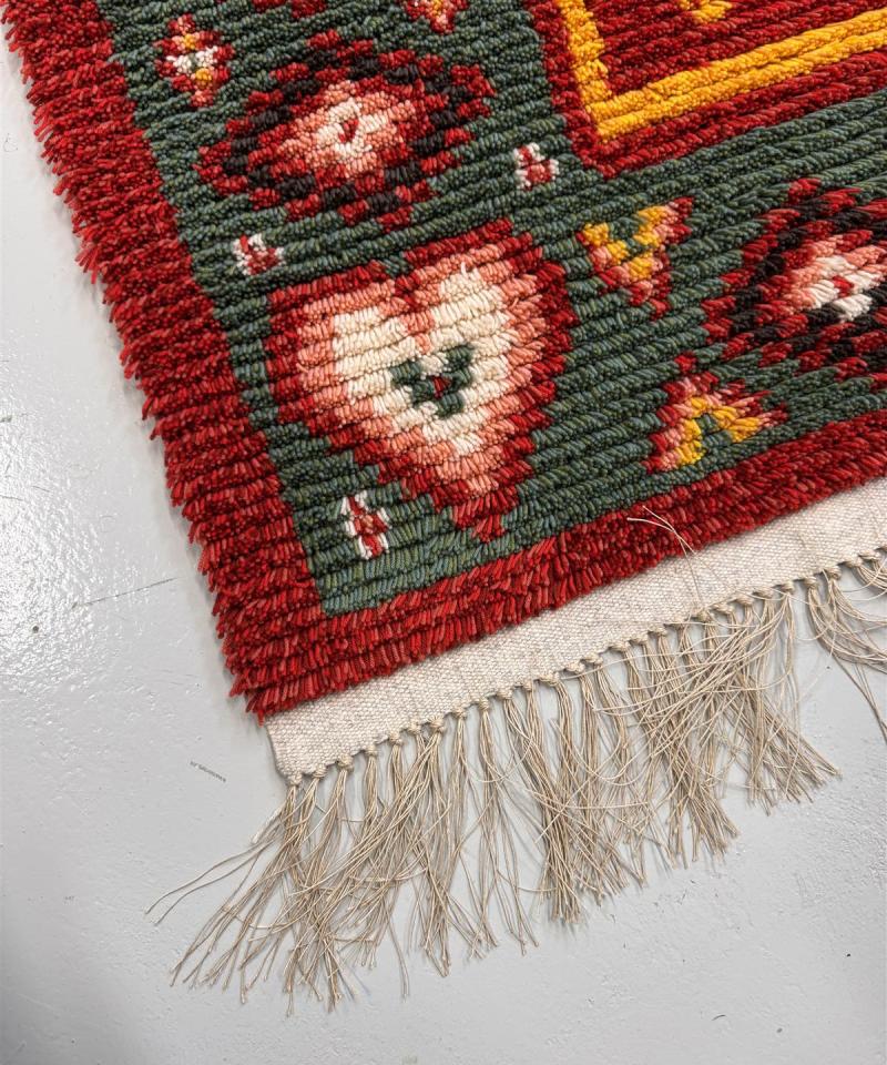 Käsinkudottu ryijymatto 142x198