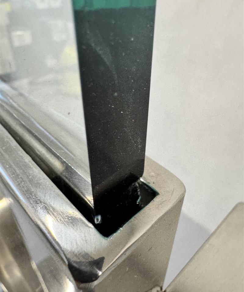 Eino Ruutsalo lasipilari taideteos