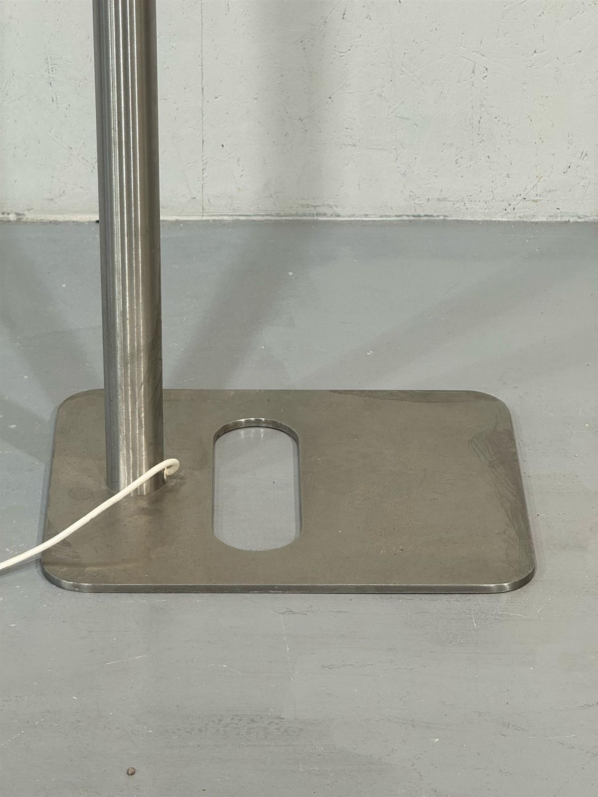 Idman industrial lattiavalaisin