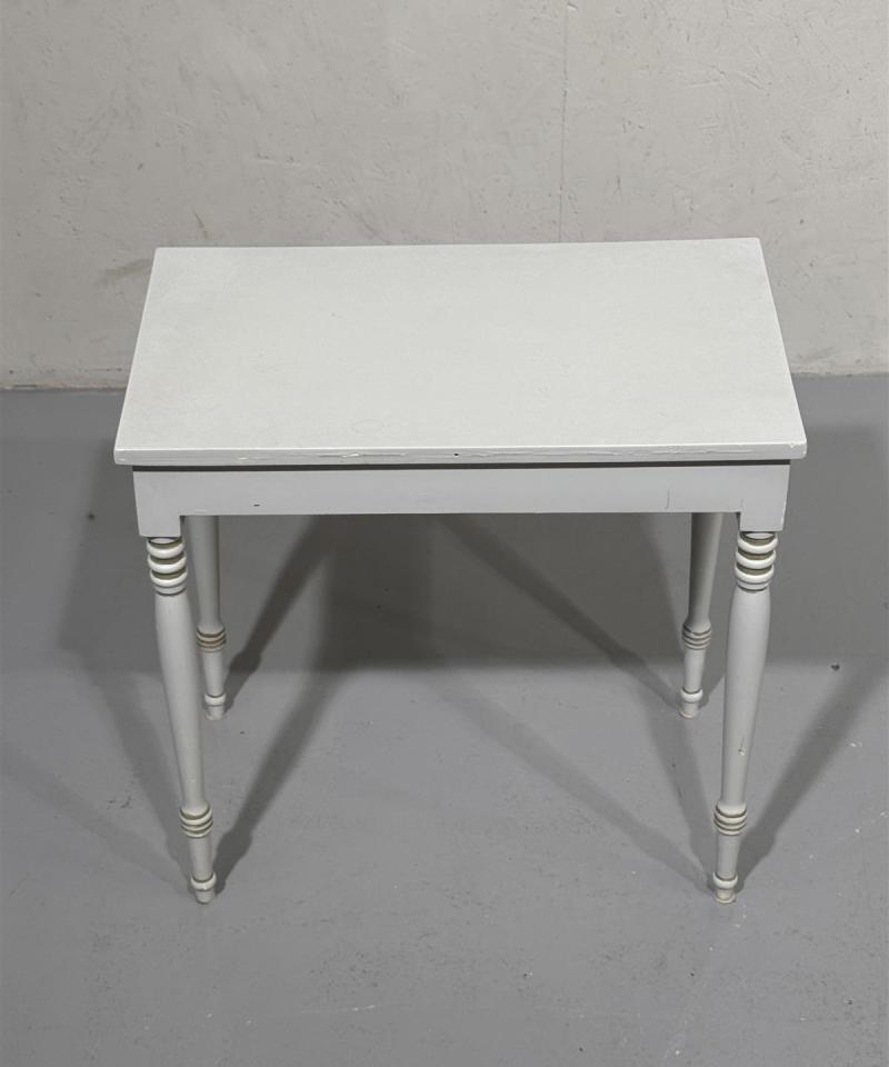 Kustavilais puupöytä, vintage