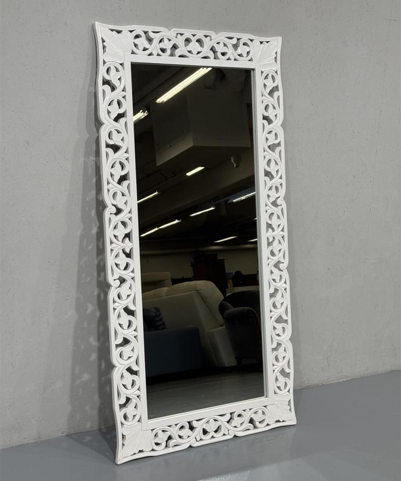 Peili koristeellisella kehyksellä 93x180