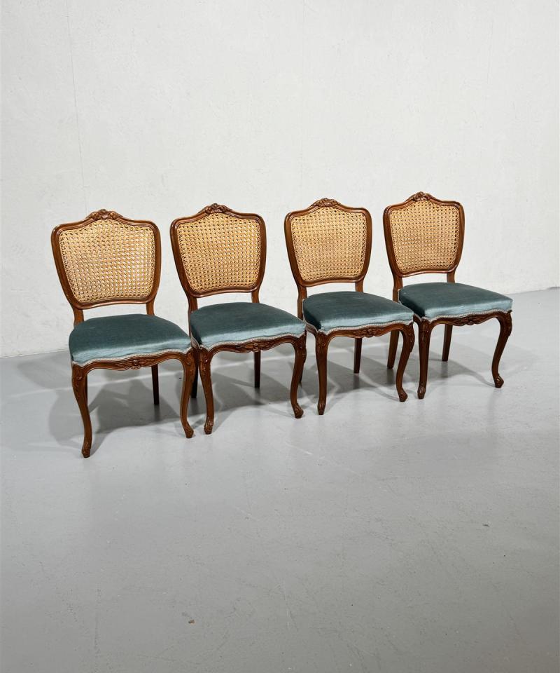 Vintage rottinki rokokoo tuolit, sininen sametti (4 kpl)