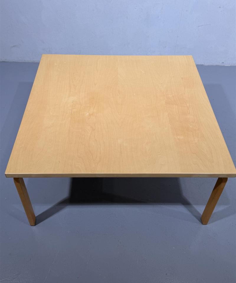 Artek 84 sohvapöytä Alvar Aalto