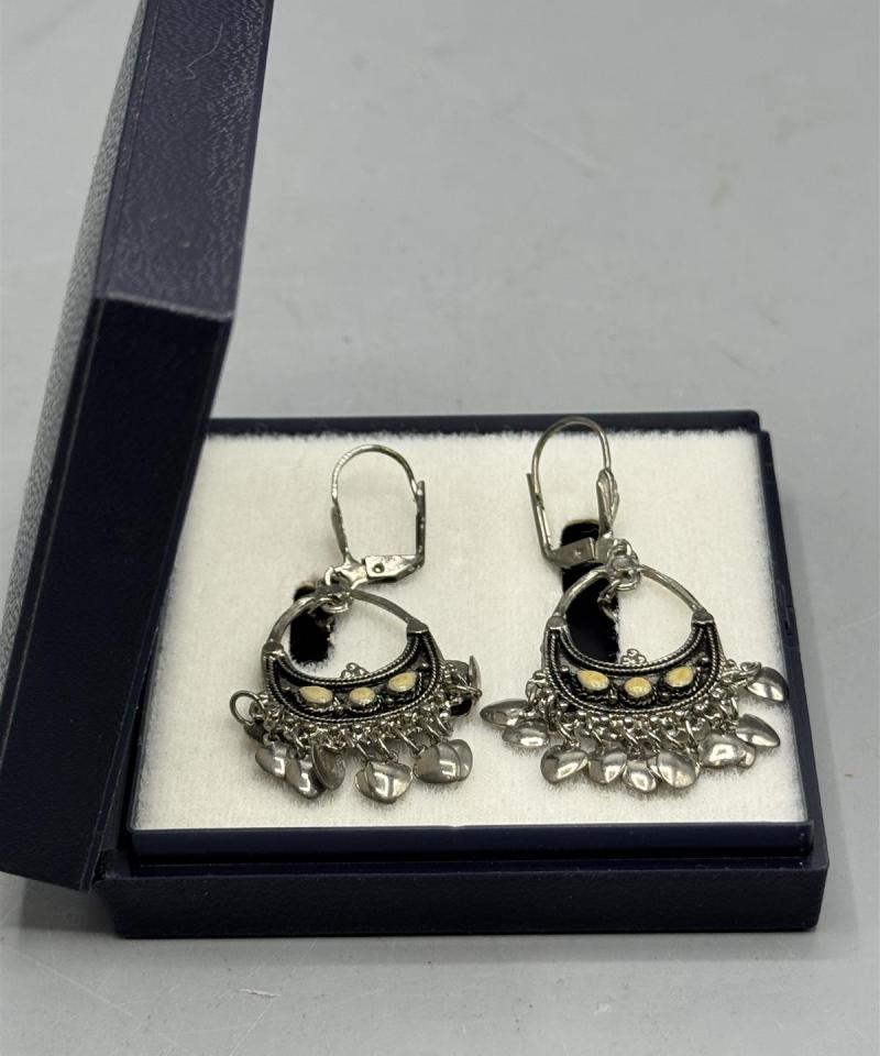 Korvakorut pikkusydämet