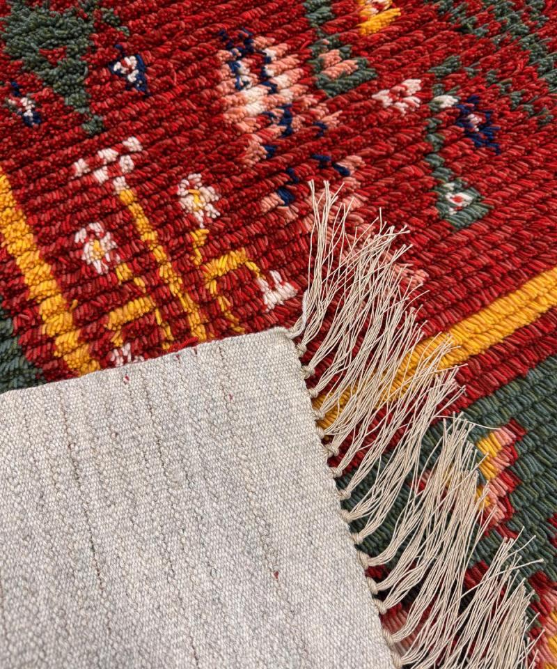 Käsinkudottu ryijymatto 142x198