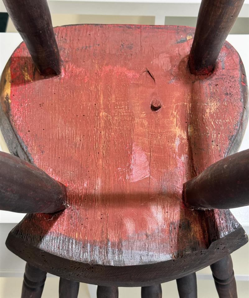 Antiikkinen talonpoikaistuoli puu