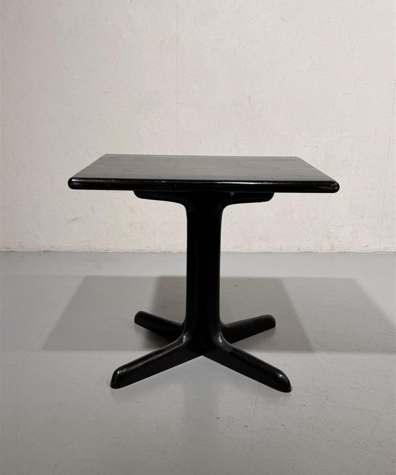Vintage pöytä 80x80 musta