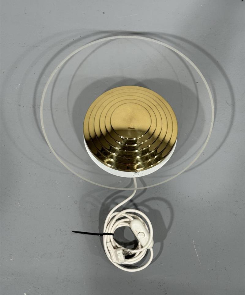 Retro seinävalaisin