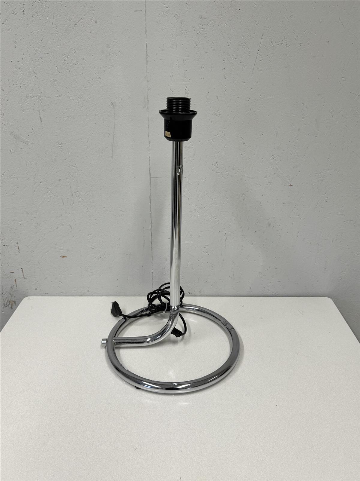 Retro pöytävalaisin jalka, kromi