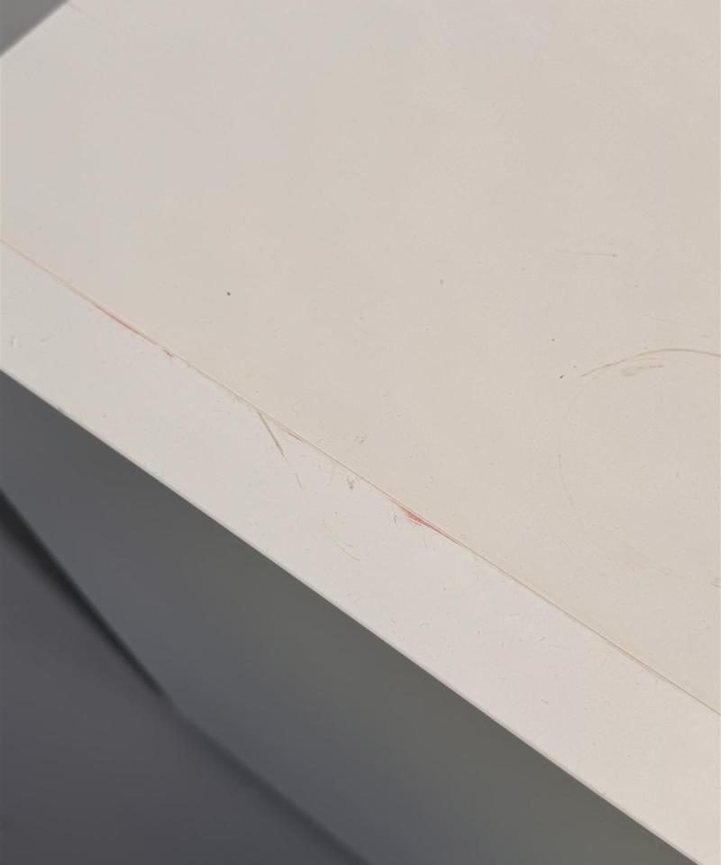 Ikea Kallax hyllykkö rullilla