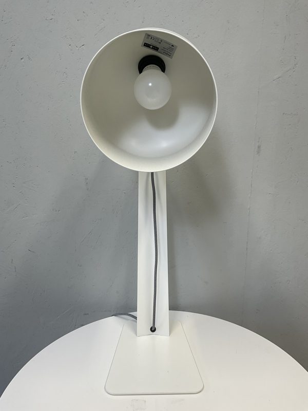 Innolux Pasila design pöytälamppu valkoinen