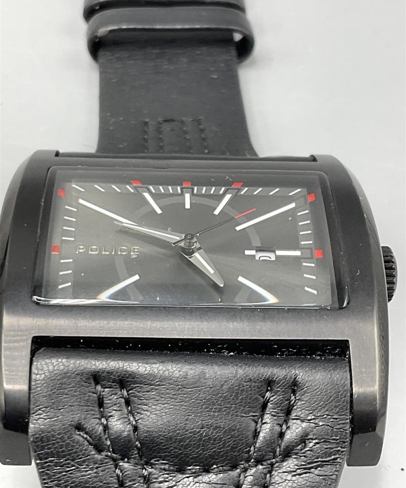 Police rannekello paristokello