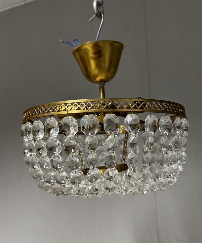 Vintage kristallikruunu 