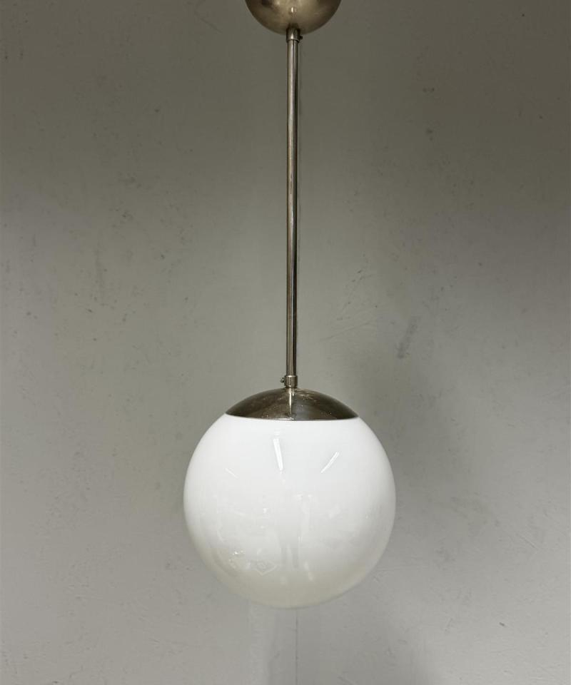 Vintage pallovalaisin maitolasi ja kromi