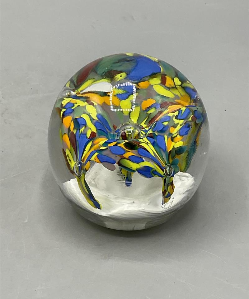 Lasipallo paperipaino