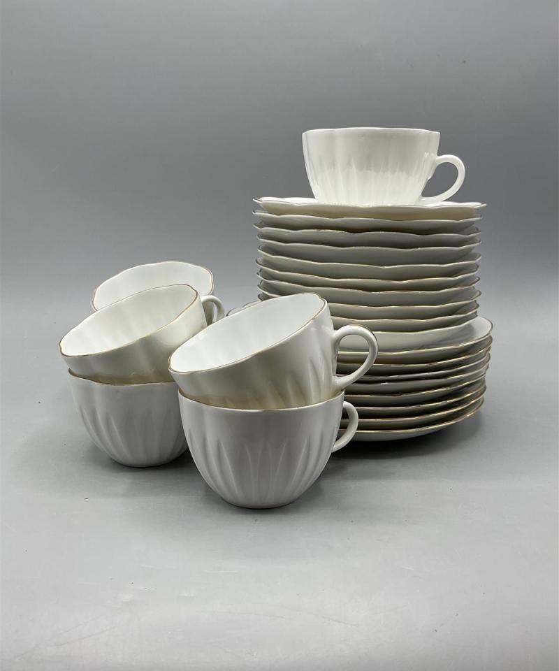 Arabia Oivi kahvikupit 16-osaa, Ulla Procope