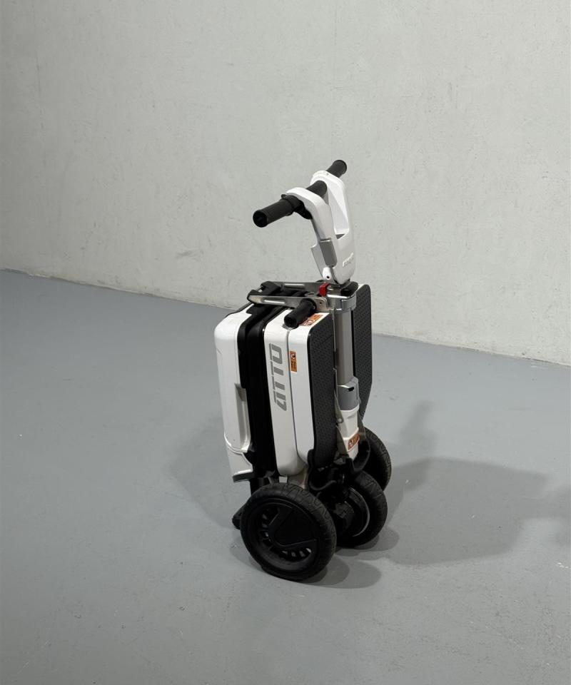 Movinglife Atto Mobility Scooter taitettava sähköskootteri