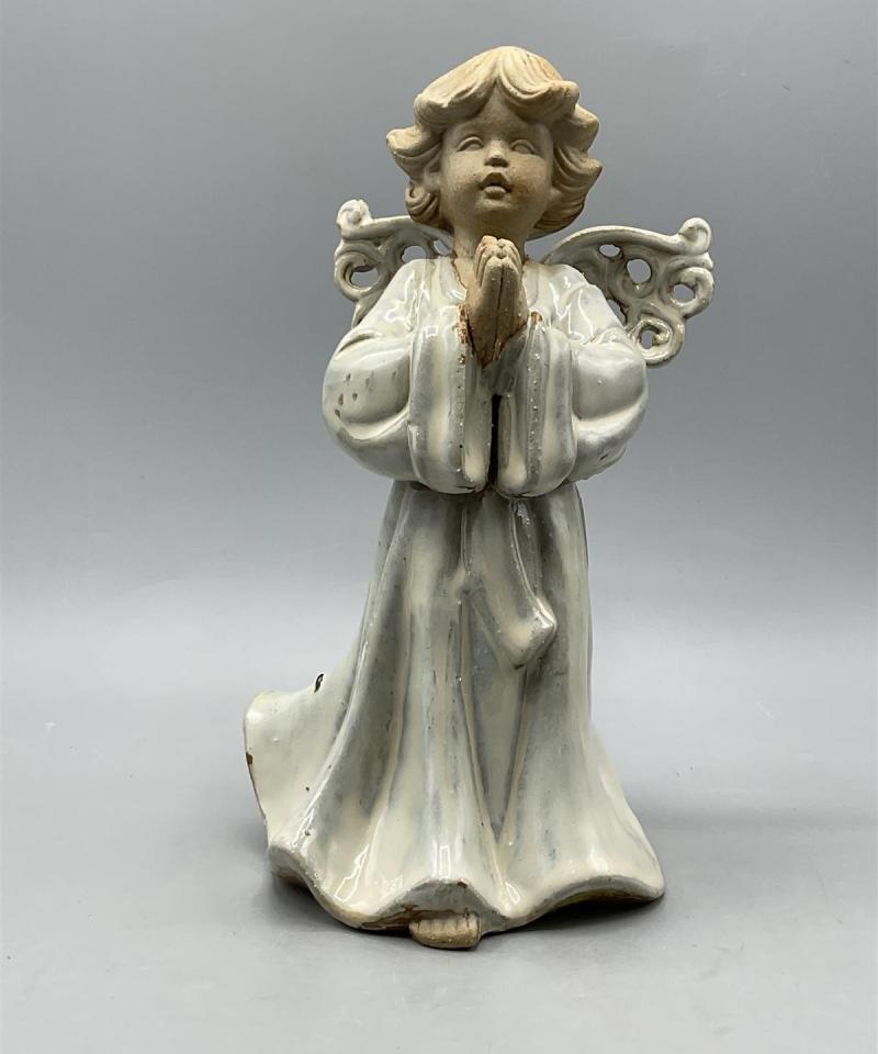 Keramiikka enkeli figuuri