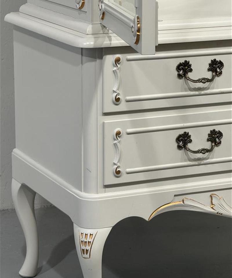 Laitalan huonekalutehdas talonpoikaisrokokoo vitriini