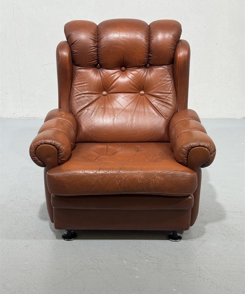 Vintage chesterfield nojatuoli nahka ruskea