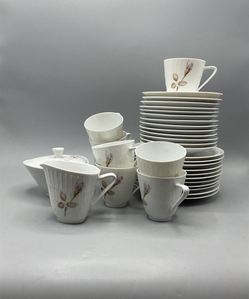 Hutschenreuther posliini kahviastiat 24-osaa + 2