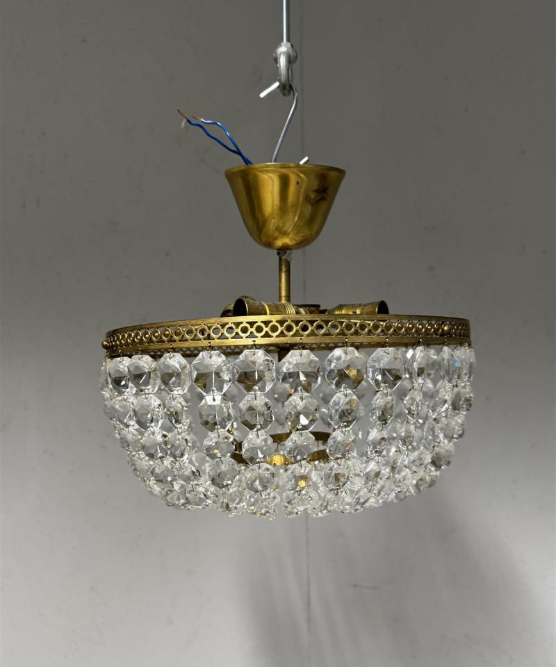 Vintage kristallikruunu 