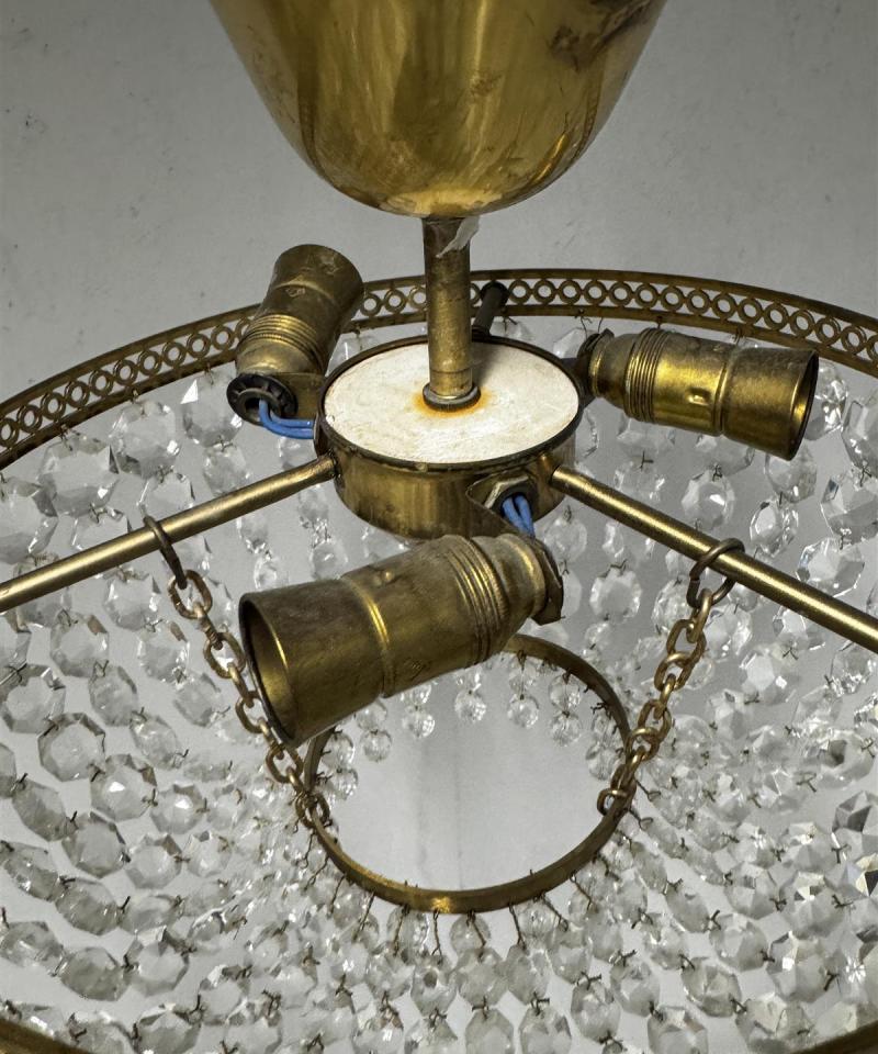 Vintage kristallikruunu 