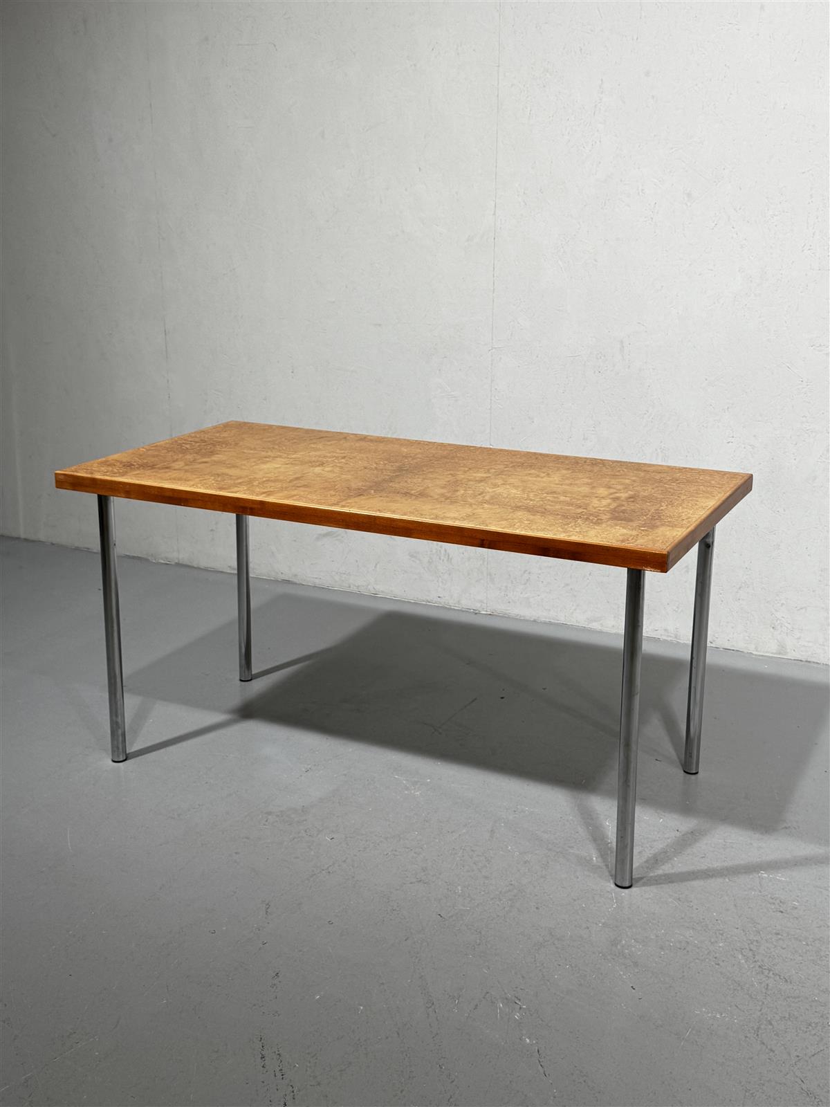 Pöytä 140x70 visakoivu taso