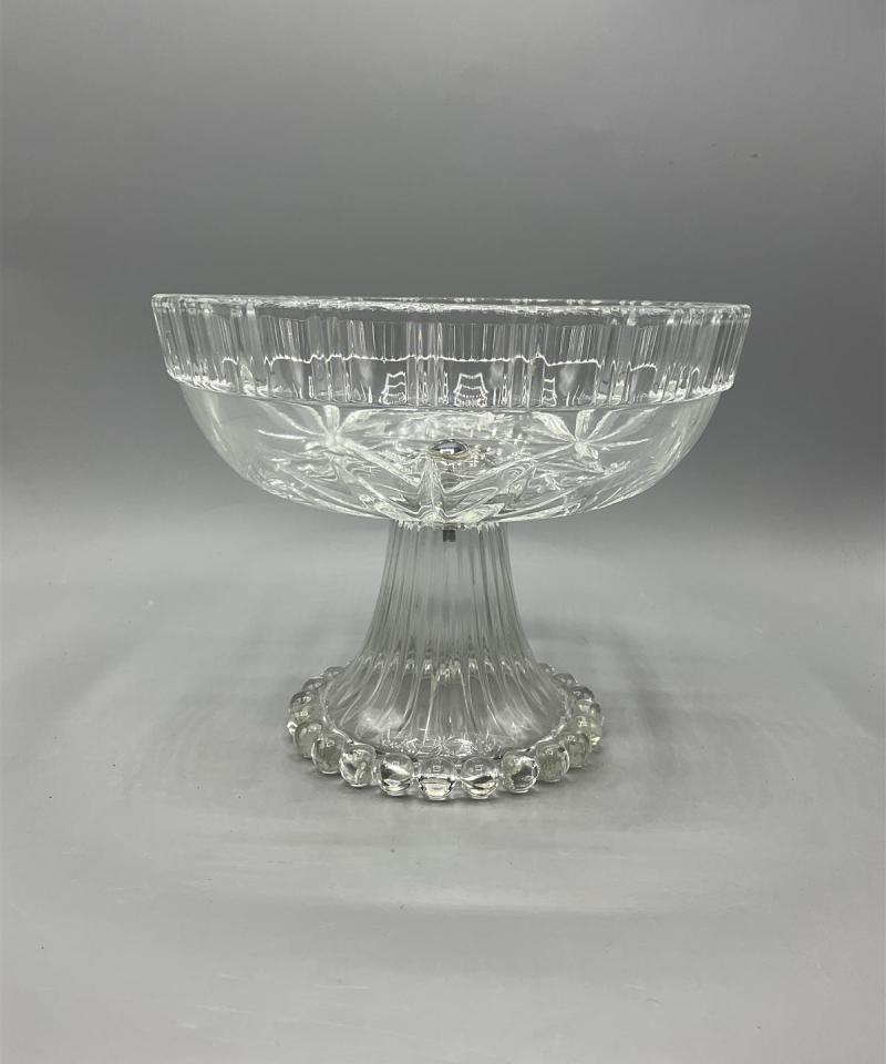 Jalallinen tarjoilukulho