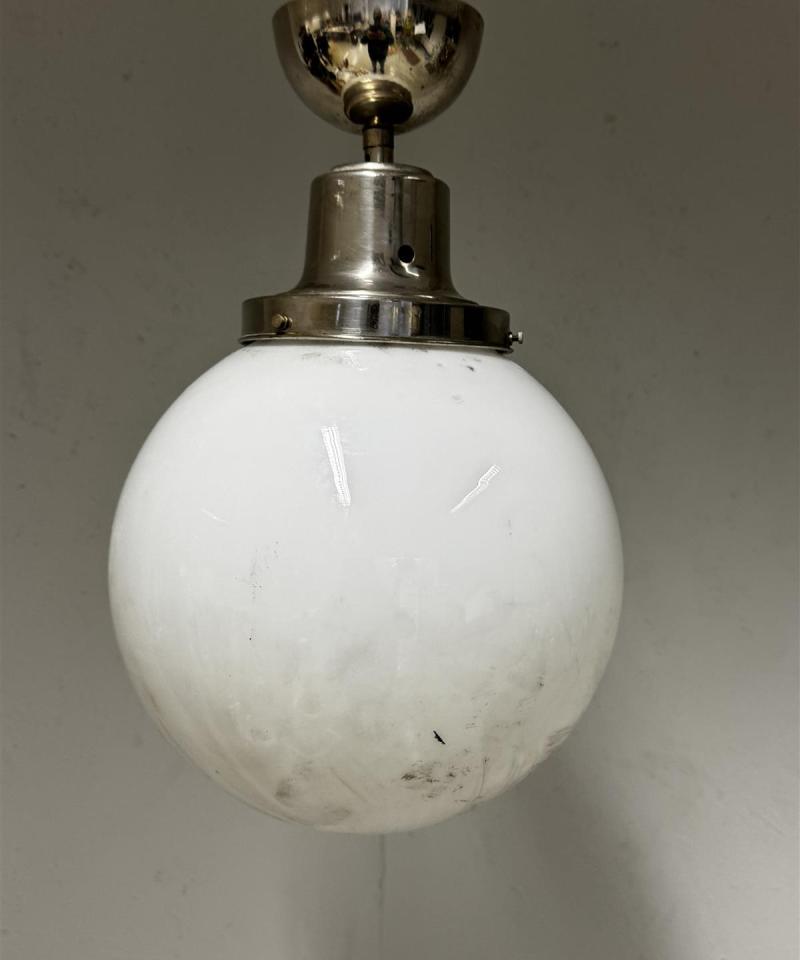 Vintage pallovalaisin