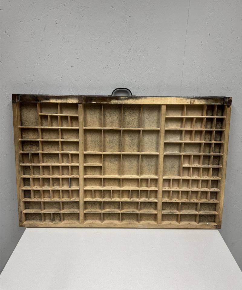 Kasti lokerikko koristeille