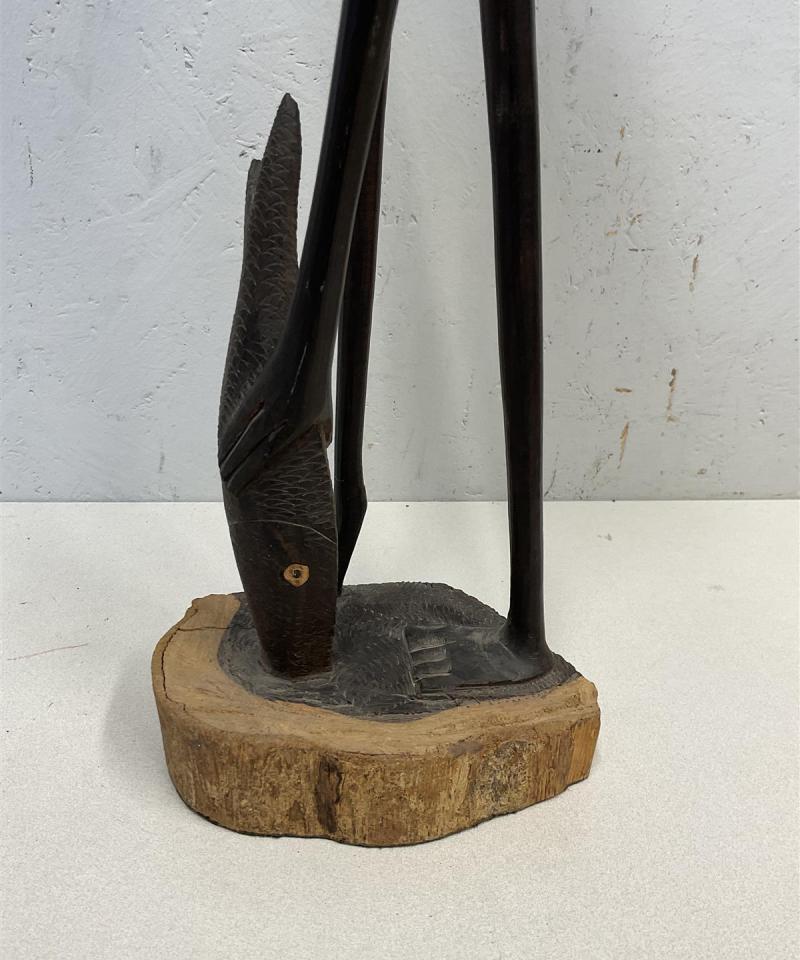 Abstrakti puuveistos