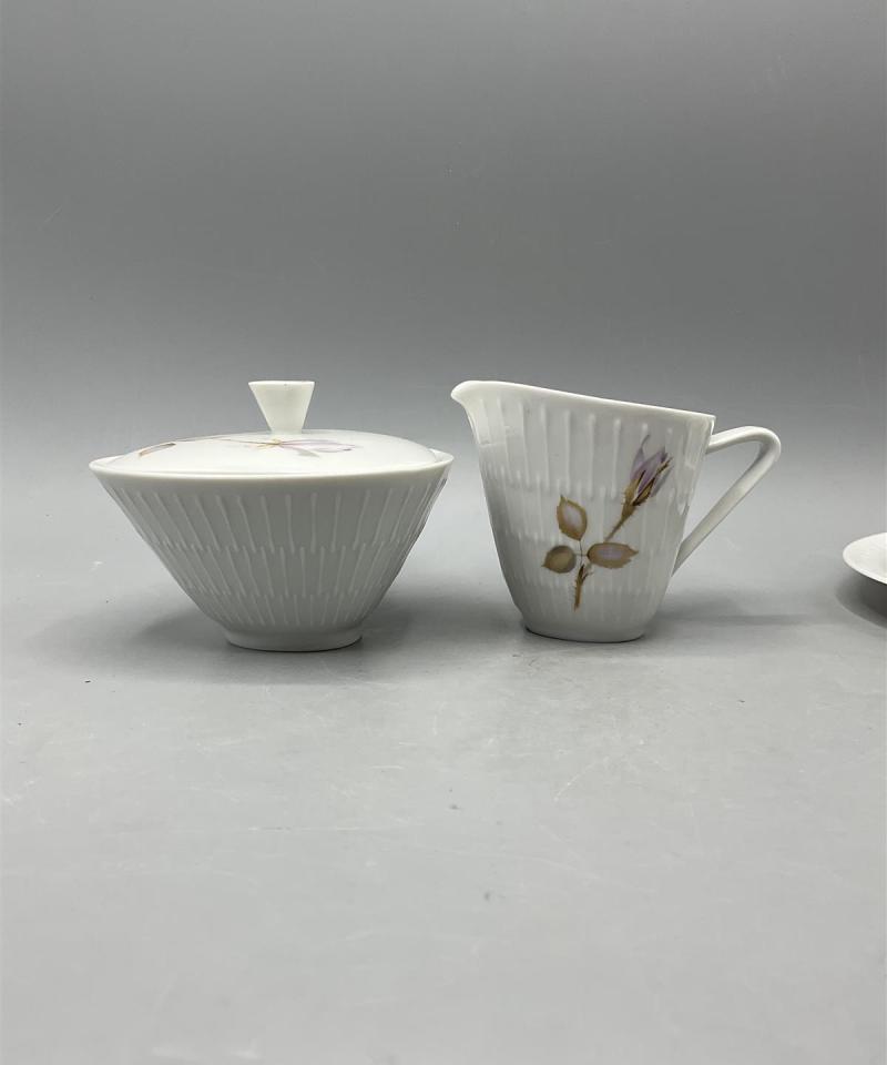 Hutschenreuther posliini kahviastiat 24-osaa + 2