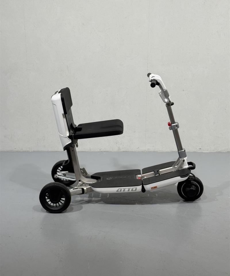 Movinglife Atto Mobility Scooter taitettava sähköskootteri