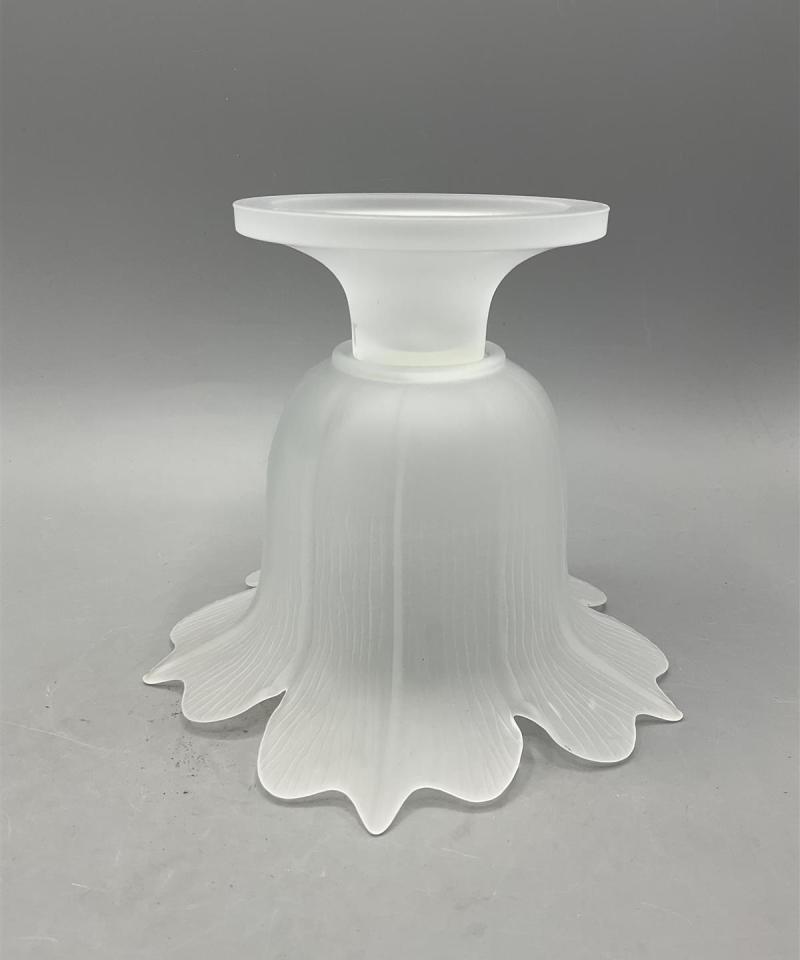 Lasinen huurrelasimaljakko