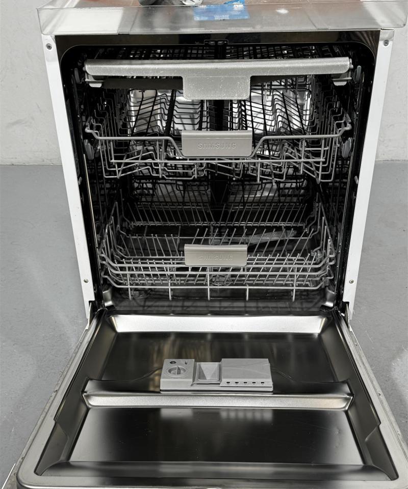 Samsung astianpesukone DW60M6050UW