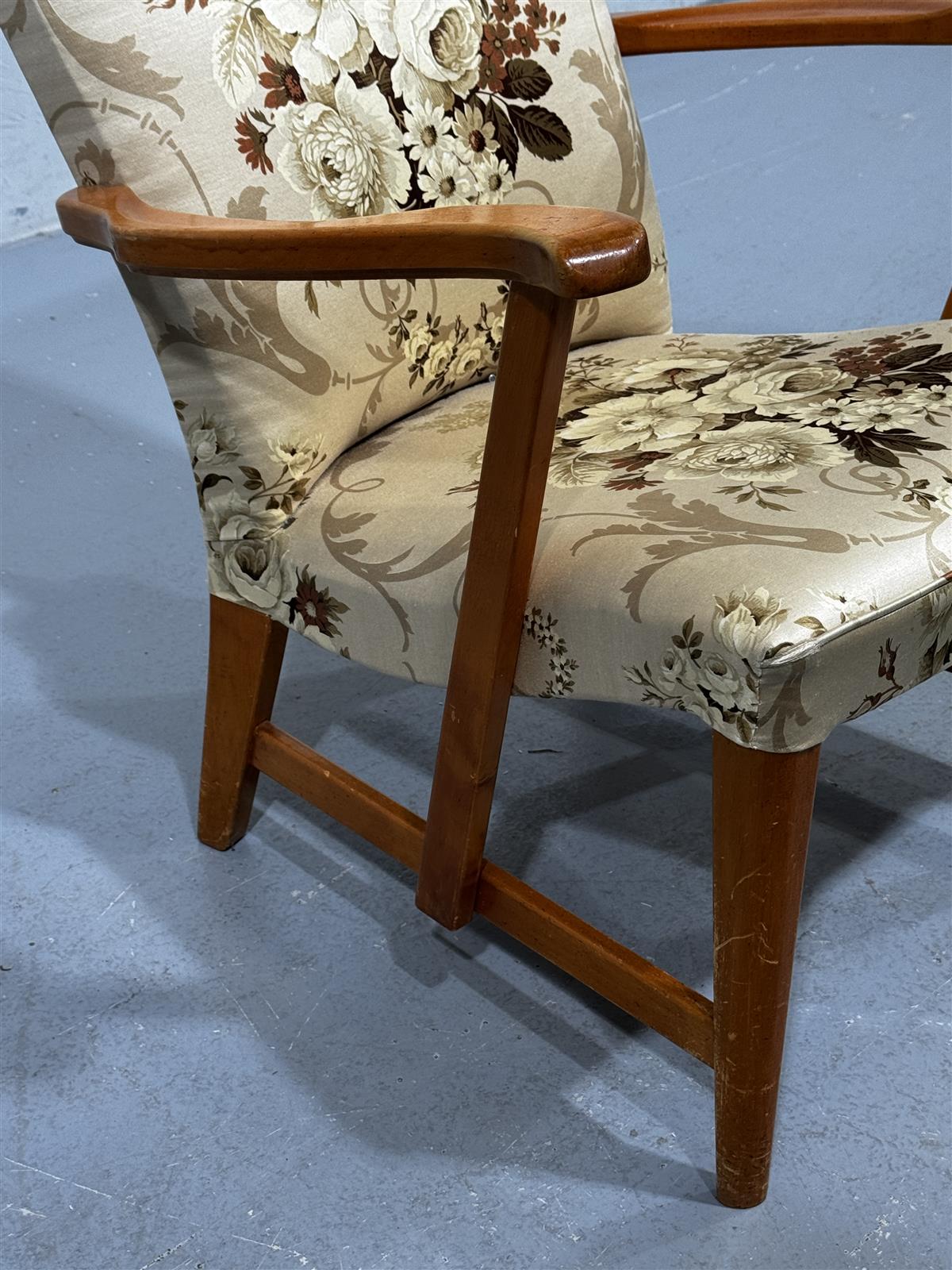 Carl Gustav Hiort af Ornäs Prinssi nojatuoli kukkakuvio