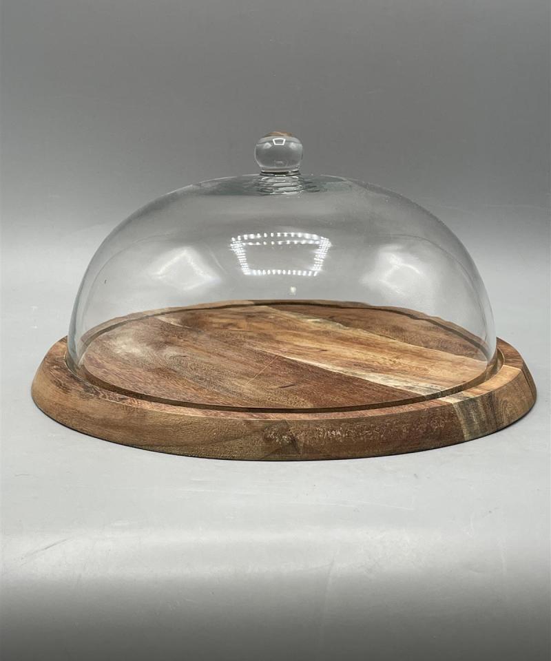 Puinen tarjoilualusta lasikuvulla