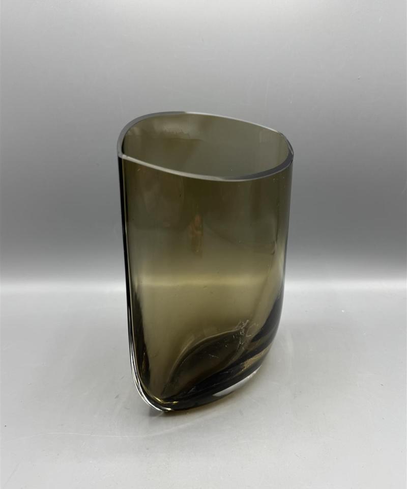 Muurla ruskea lasimaljakko