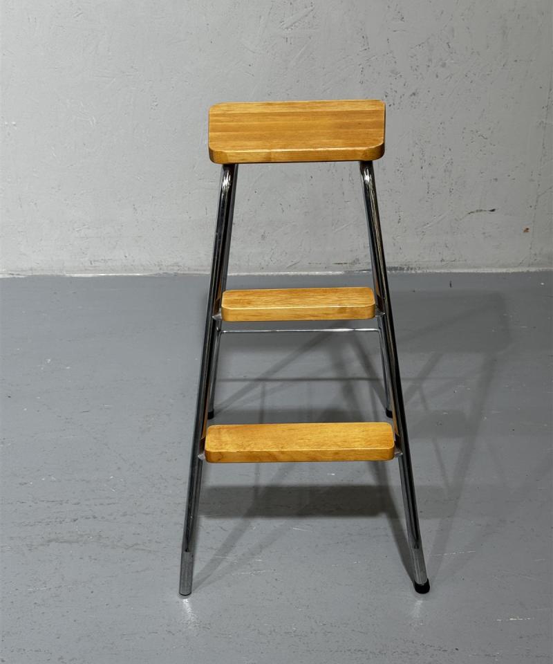 Kulmala Tuote porrasjakkara metalli ja puu