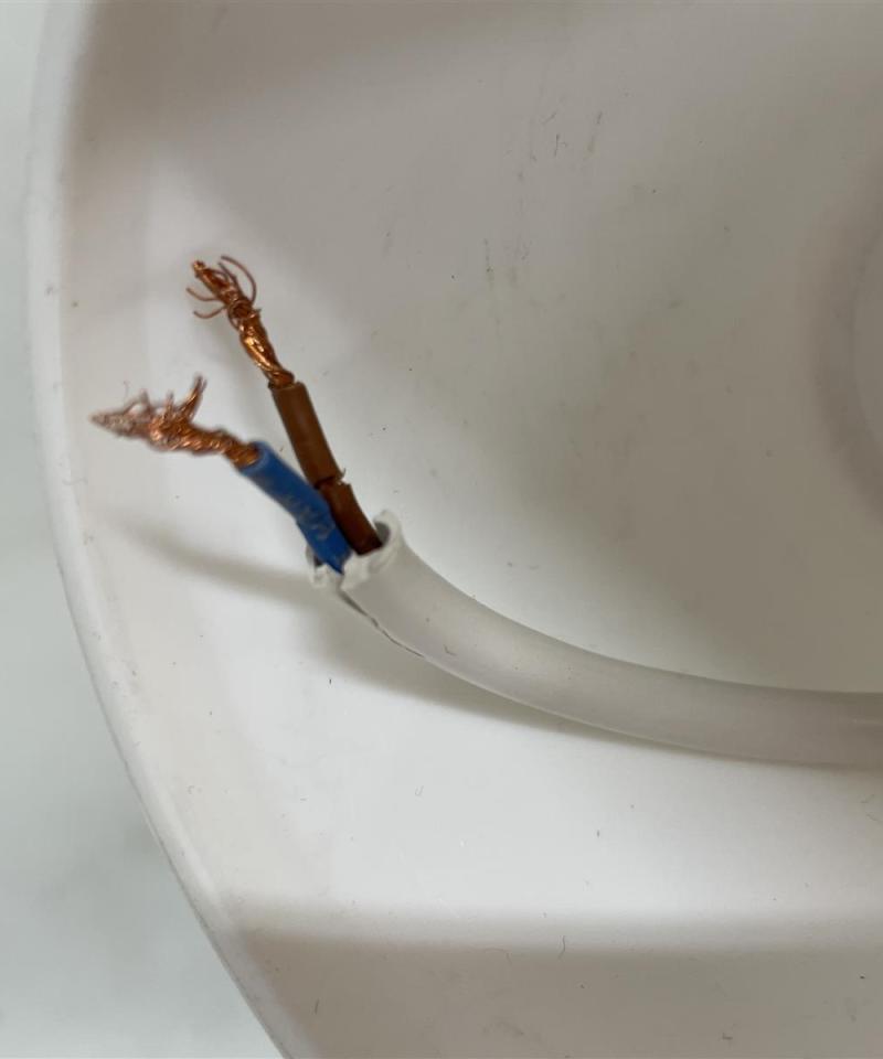 Kattovalaisin koristeellinen lasikupu