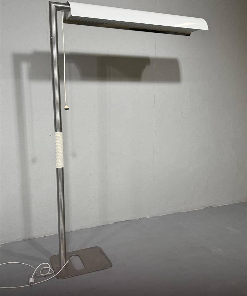 Idman industrial lattiavalaisin