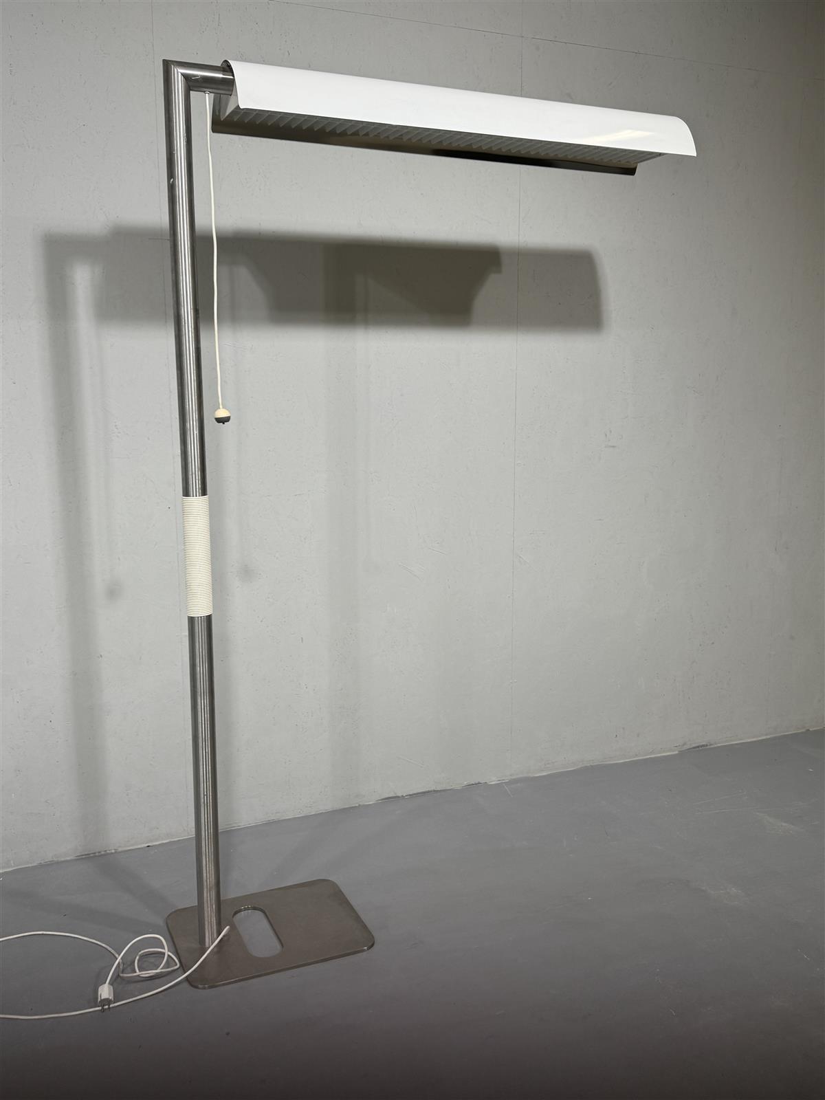 Idman industrial lattiavalaisin