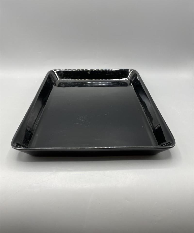 Arabia Teema vati musta, Kaj Franck