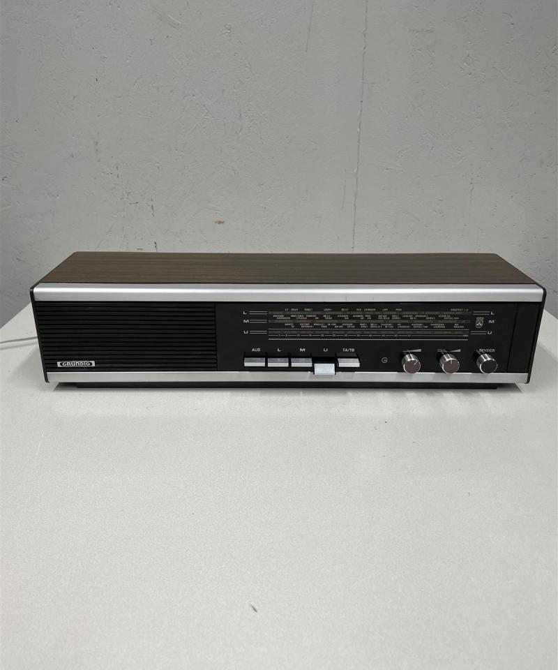 Grundig RF 450 radio