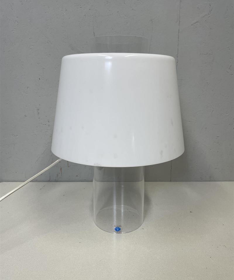 Yki Nummi ”Modern art” pöytävalaisin