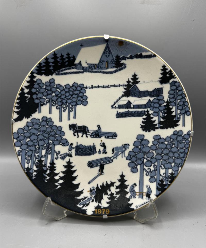 Arabia joululautanen 1979 Raija Uosikkinen