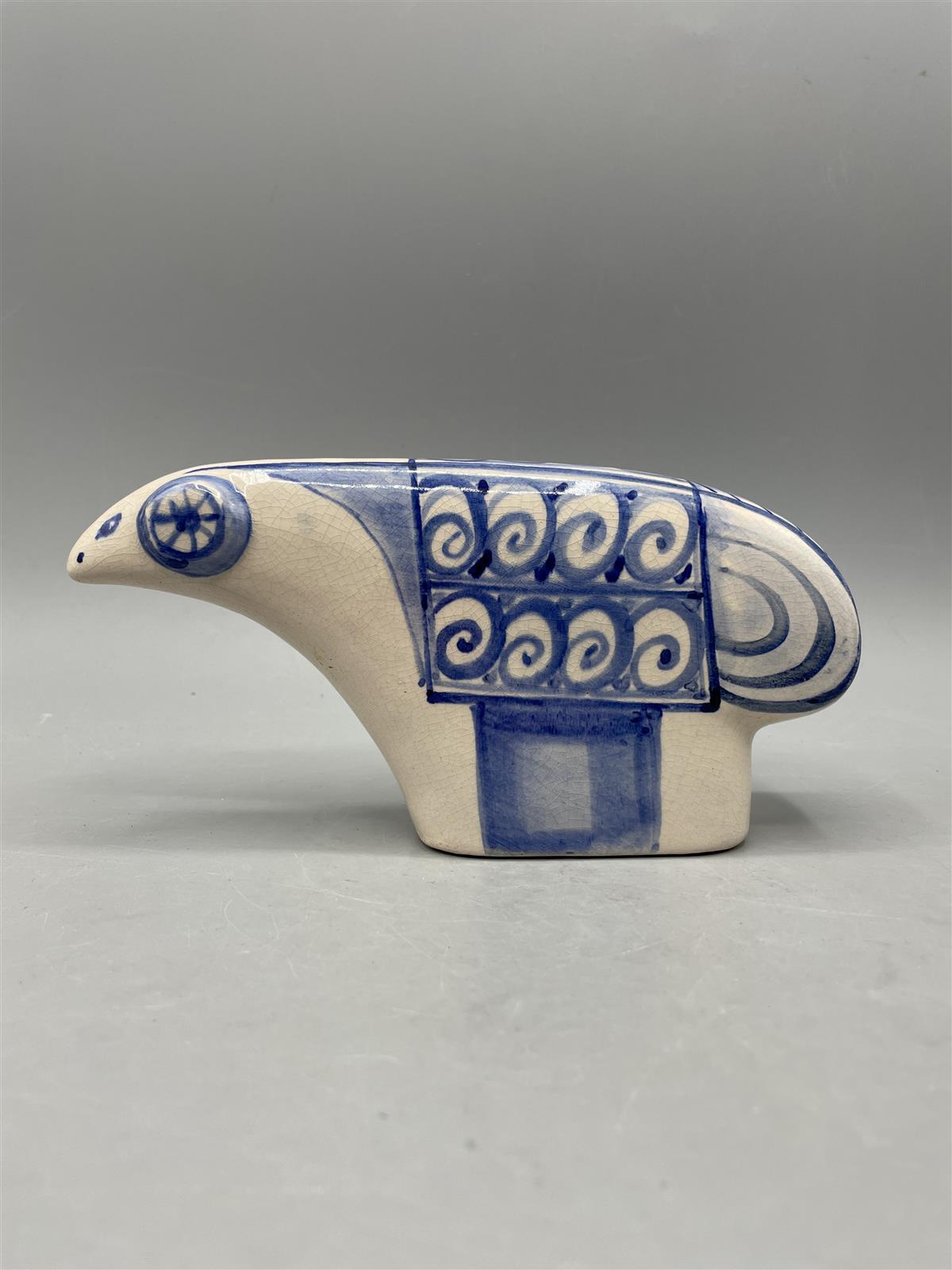 Keramiikkafiguuri käsinmaalattu