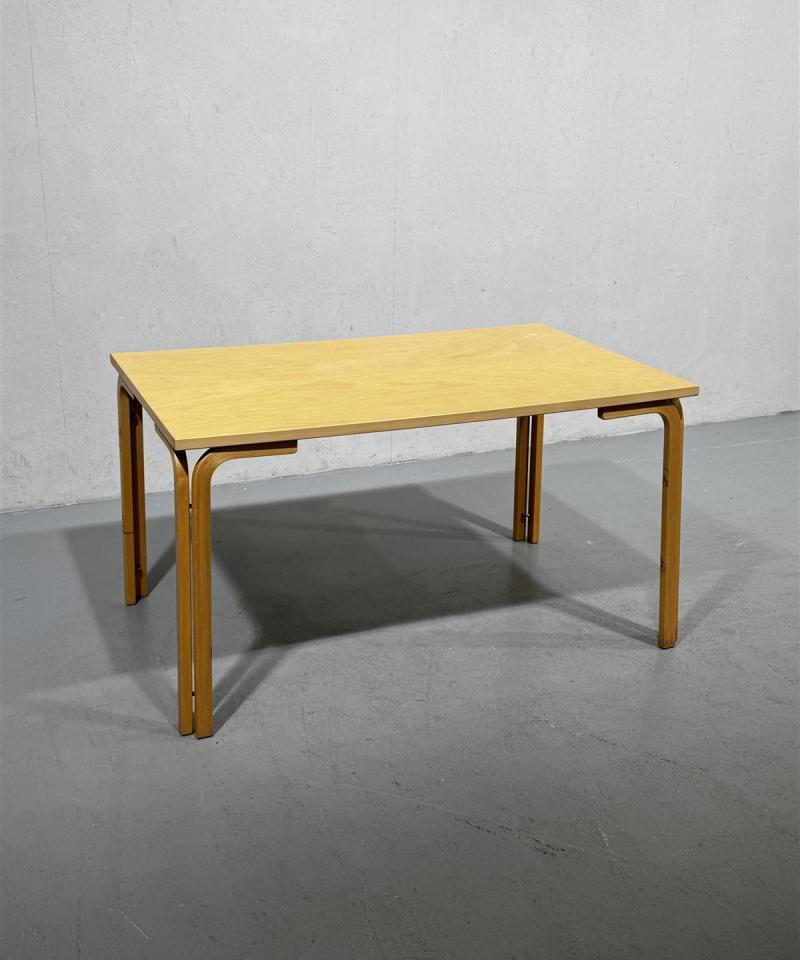 P O Korhonen Kari ruokapöytä 130x80 puu